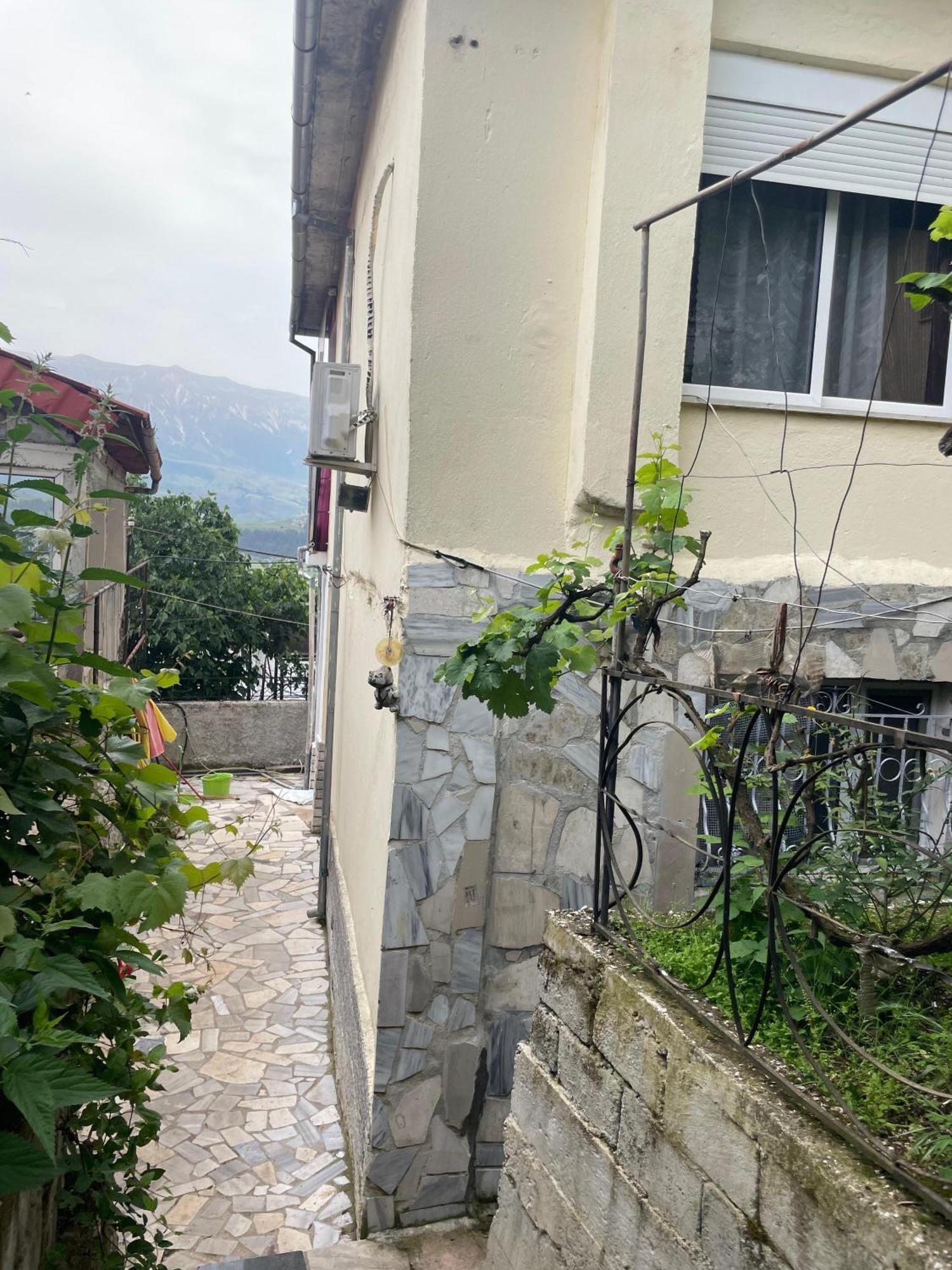 Bazzar 2 Otel Gjirokastër Dış mekan fotoğraf