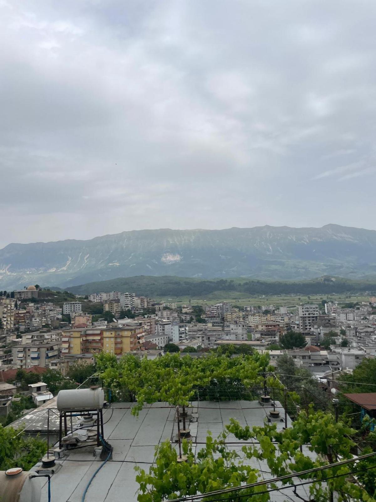 Bazzar 2 Otel Gjirokastër Dış mekan fotoğraf